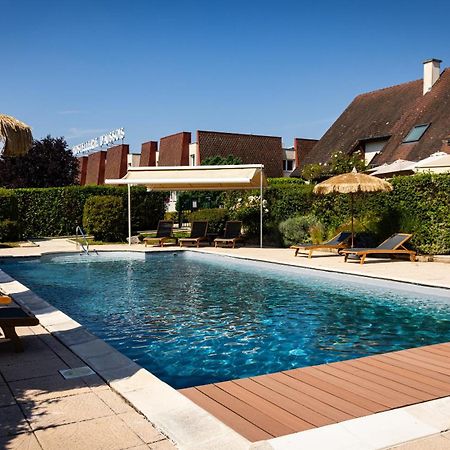 Logis Hostellerie D'Aussois Семюр-ан-Оксуа Екстериор снимка