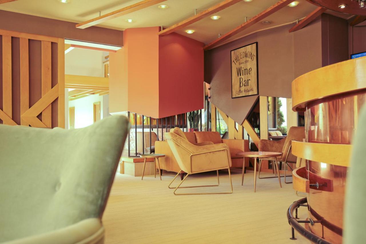 Logis Hostellerie D'Aussois Семюр-ан-Оксуа Екстериор снимка