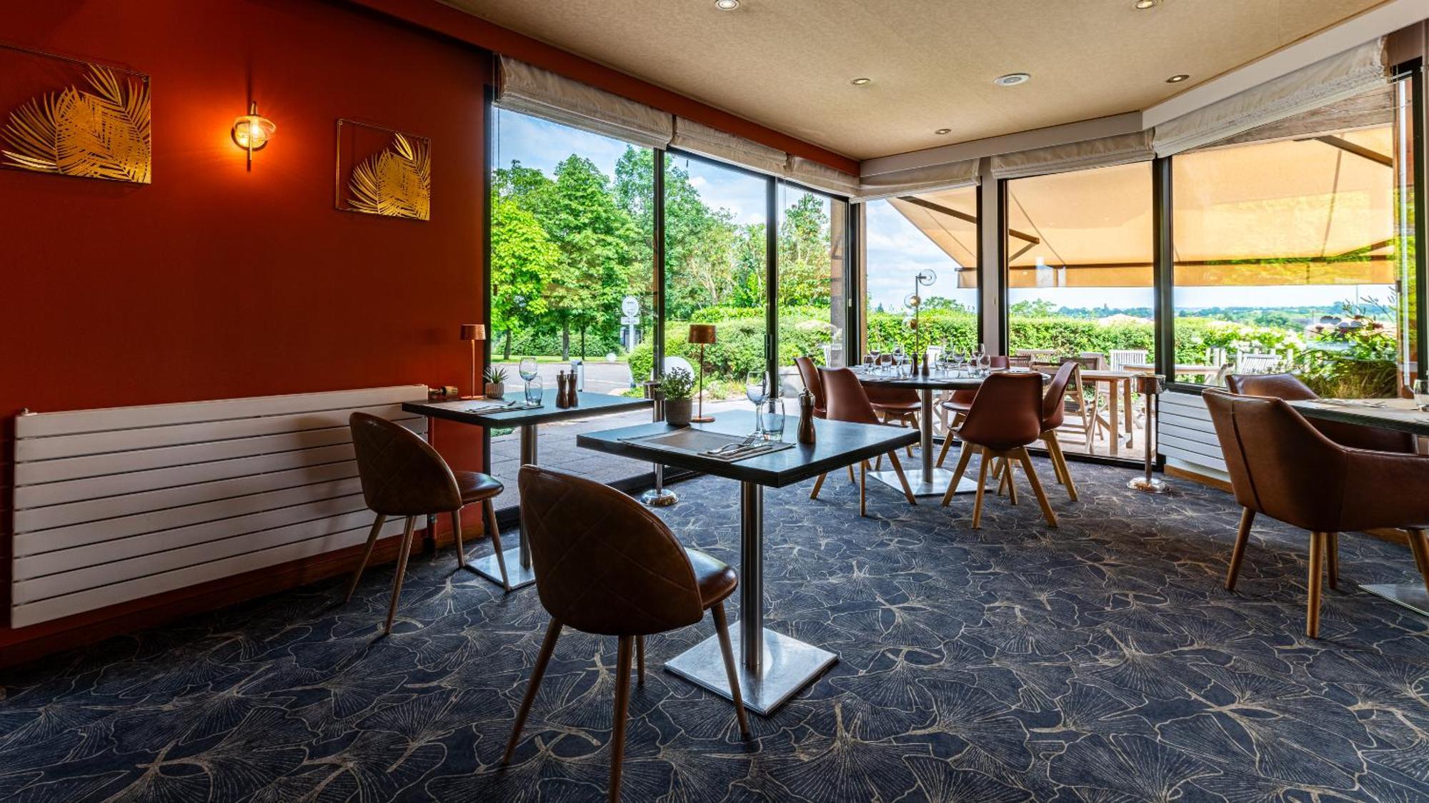 Logis Hostellerie D'Aussois Семюр-ан-Оксуа Екстериор снимка