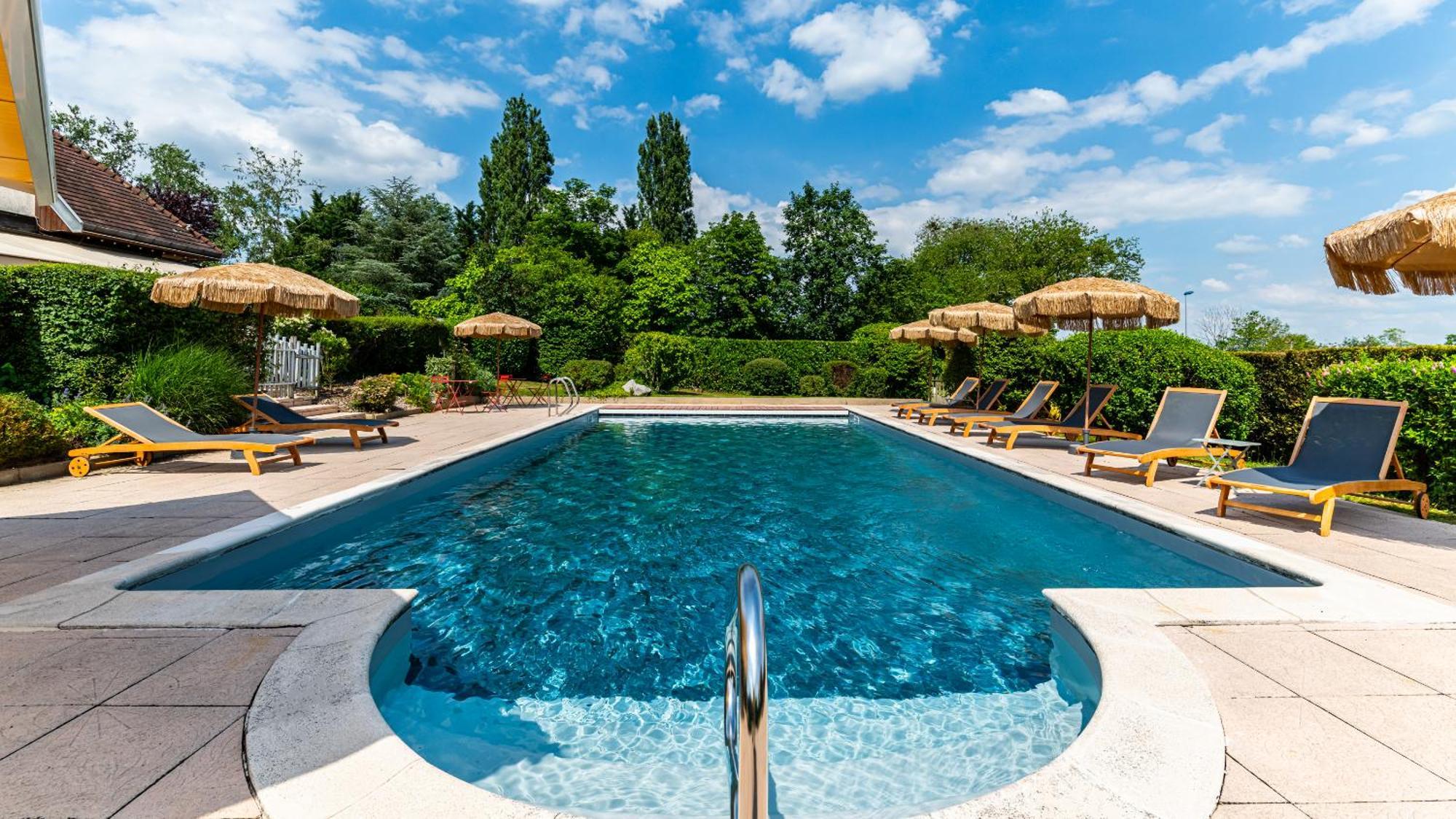 Logis Hostellerie D'Aussois Семюр-ан-Оксуа Екстериор снимка
