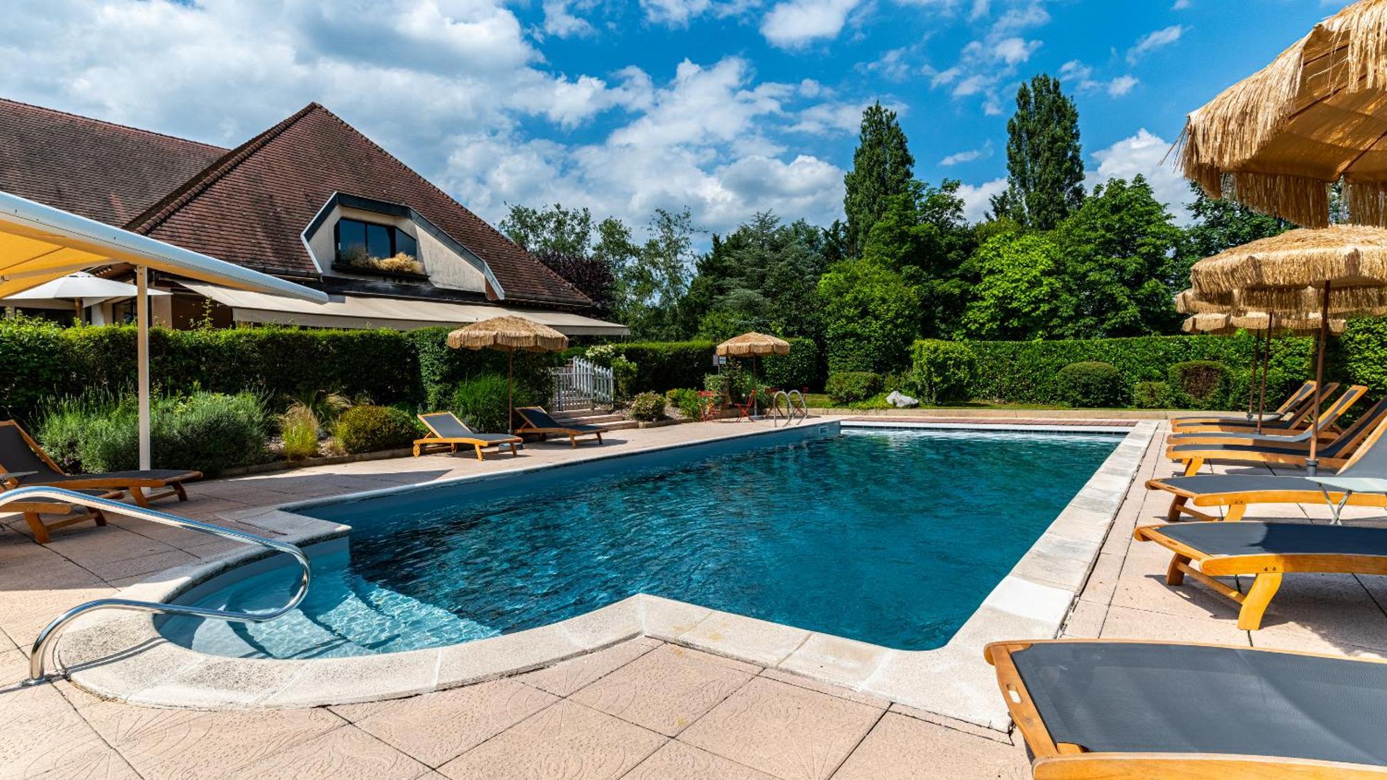 Logis Hostellerie D'Aussois Семюр-ан-Оксуа Екстериор снимка
