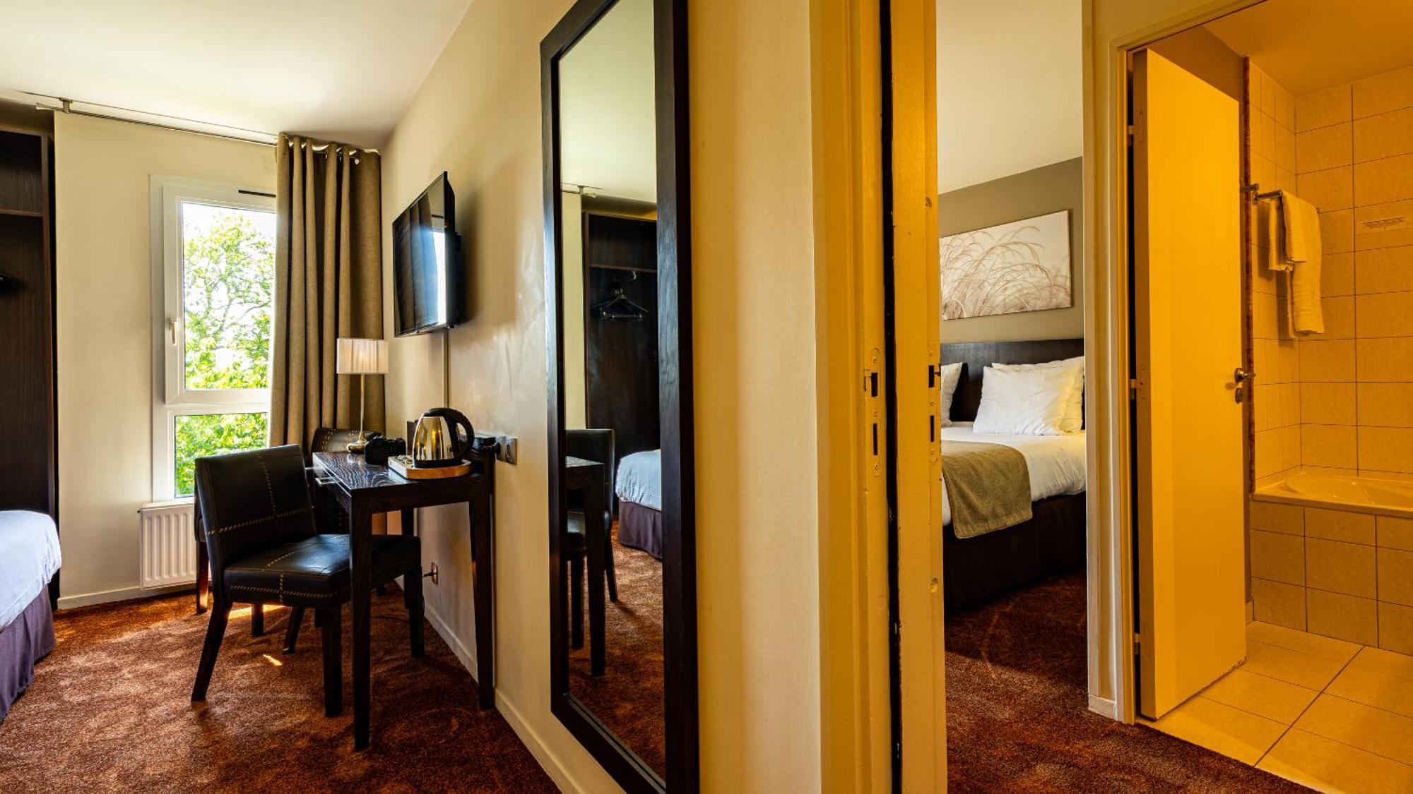 Logis Hostellerie D'Aussois Семюр-ан-Оксуа Екстериор снимка