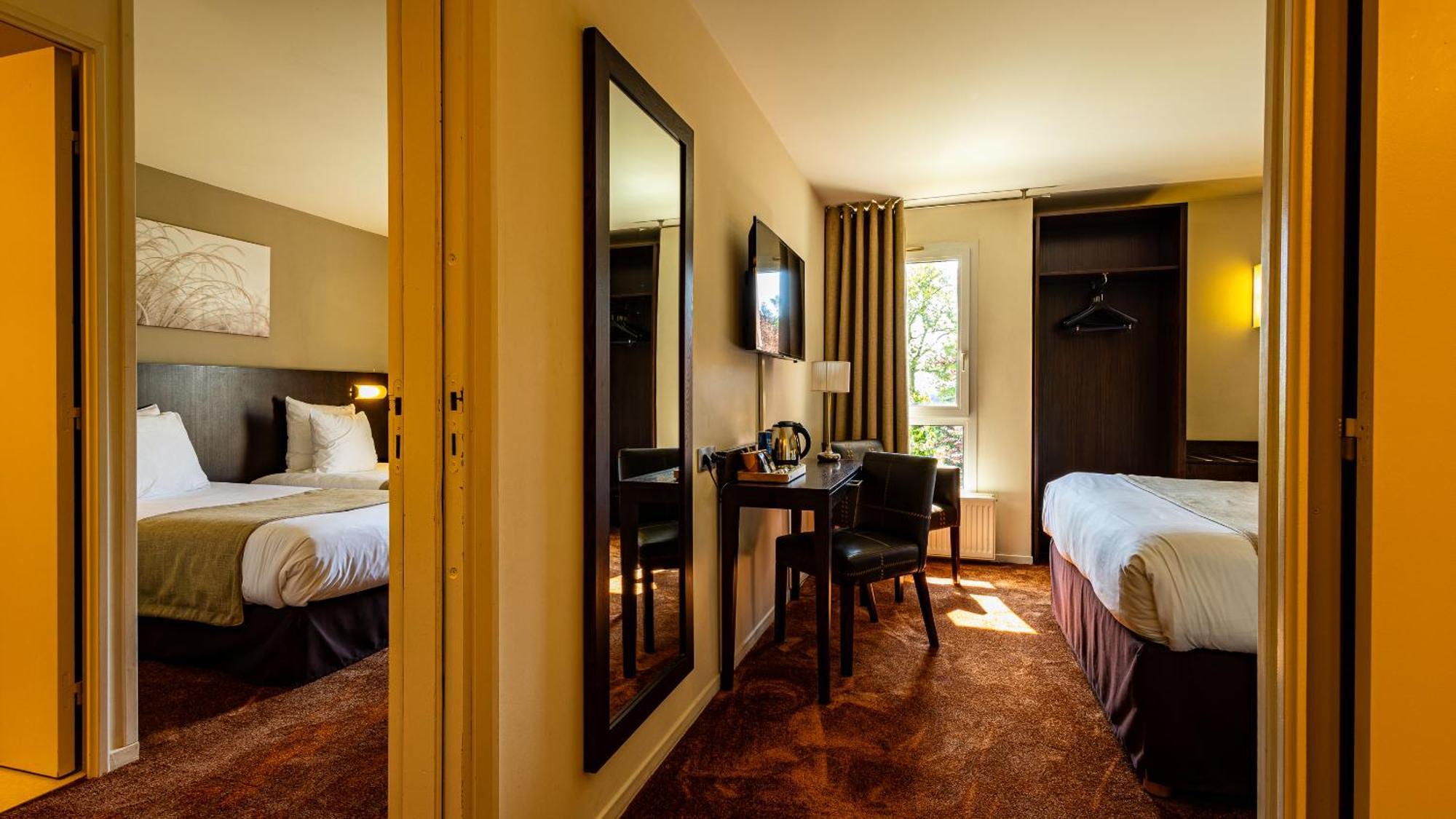 Logis Hostellerie D'Aussois Семюр-ан-Оксуа Екстериор снимка